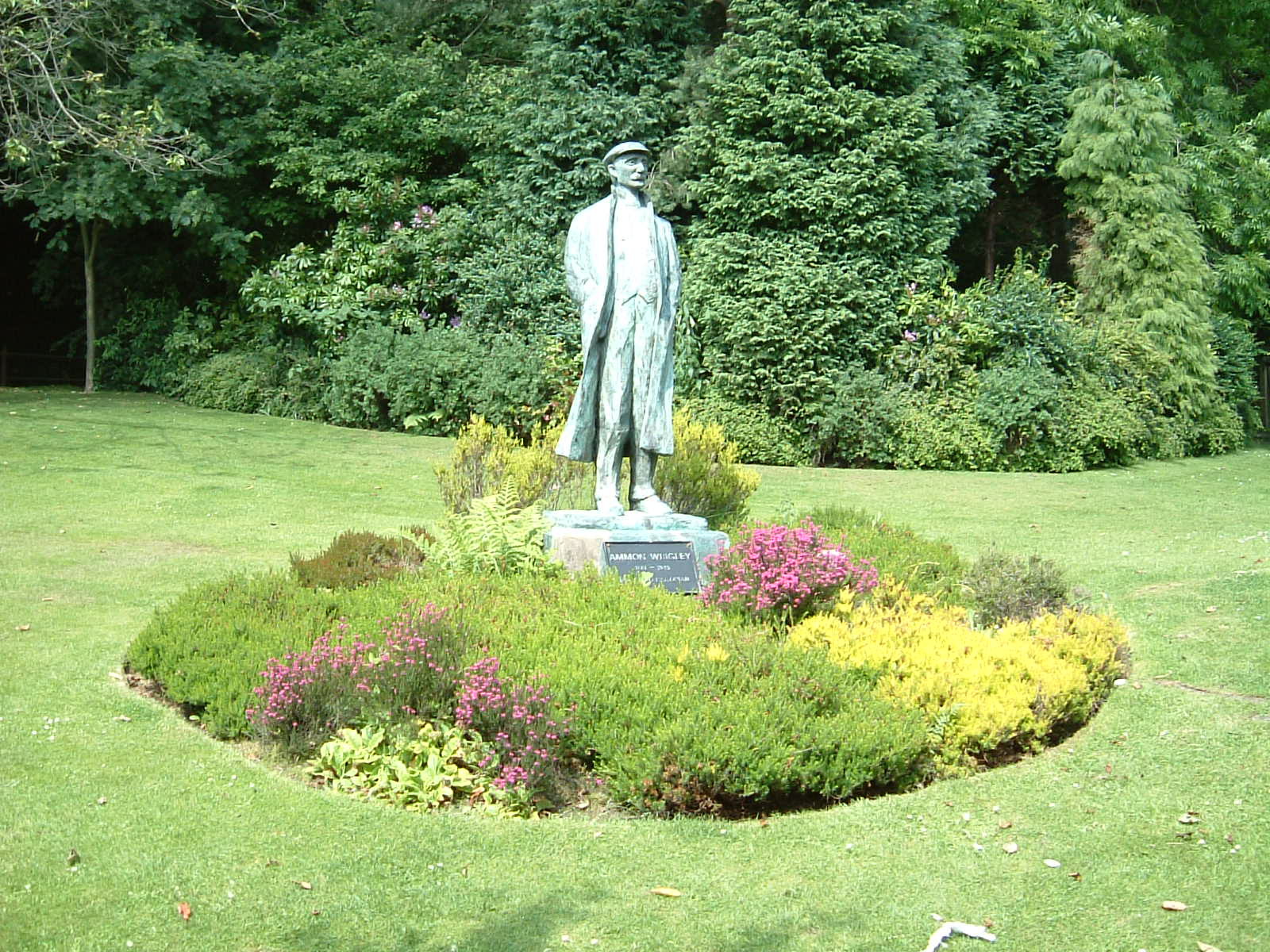 A statue of Ammon Wrigley