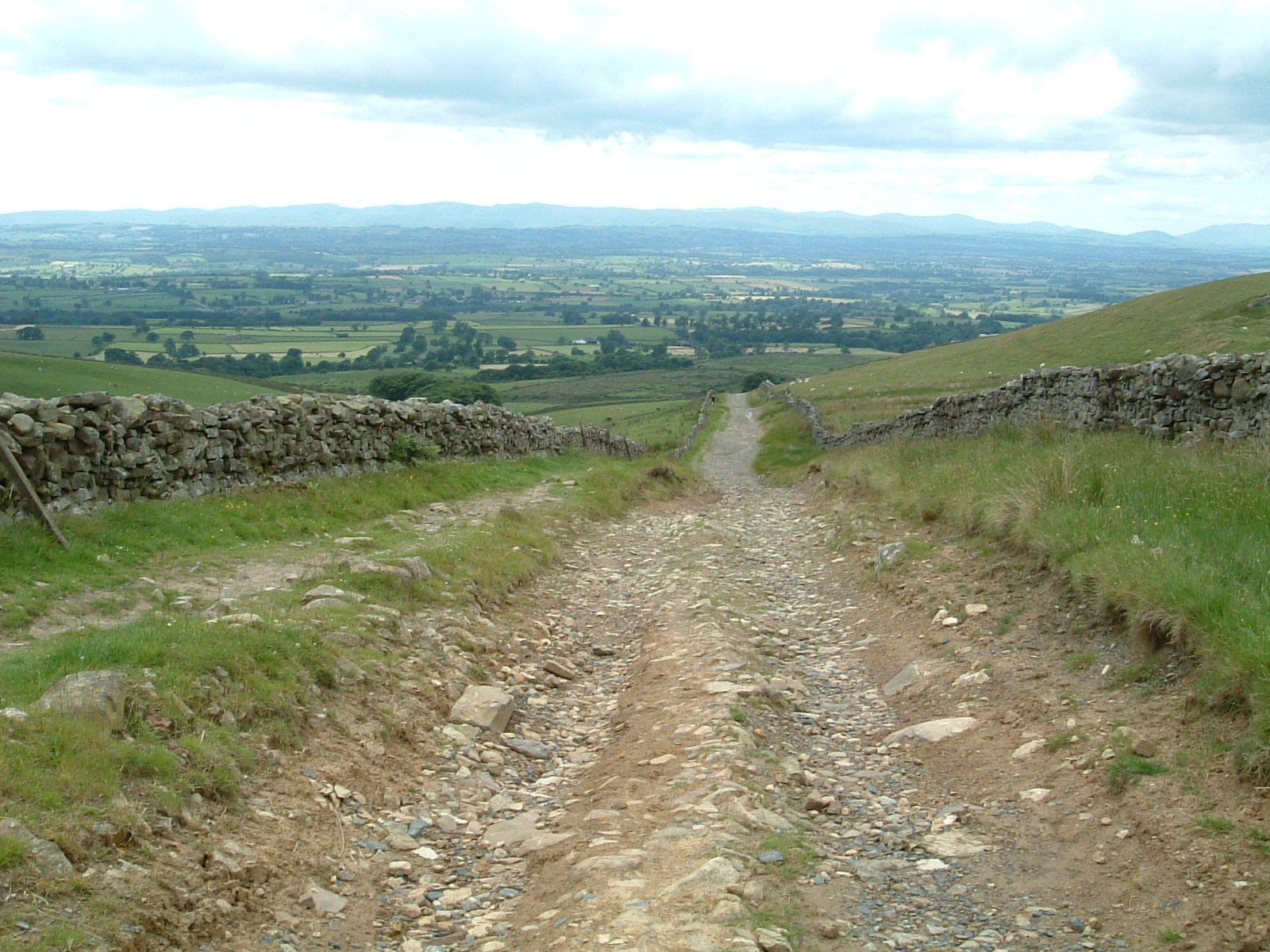 The descent into Dufton