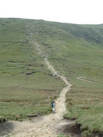 Lots of walkers on the Pennine Way near Mill Hill