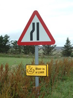 A sign saying 'Blair is a Liar'