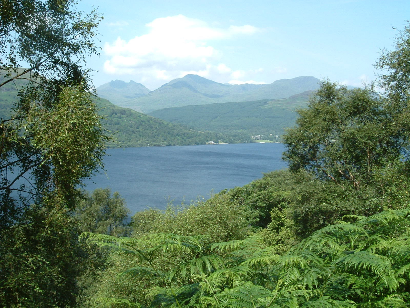 Loch Lomond - A Picture from Rowardennan to Inverarnan ...