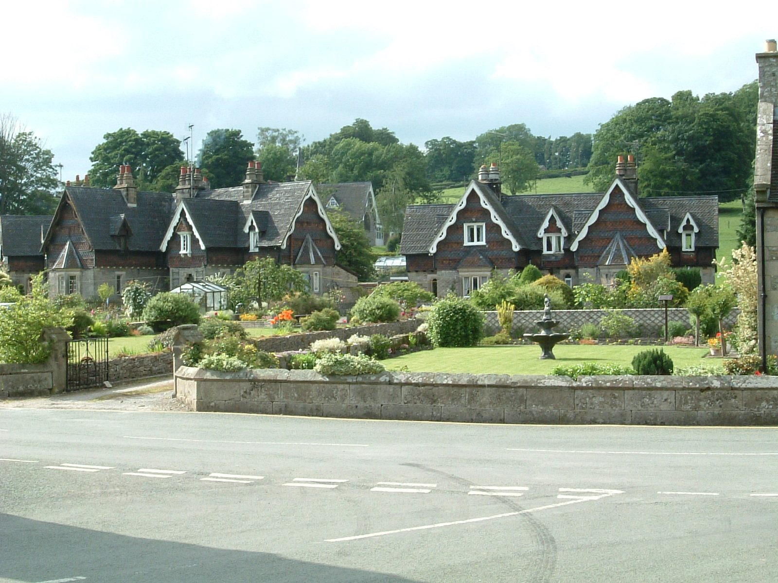 Cottages in Ilam